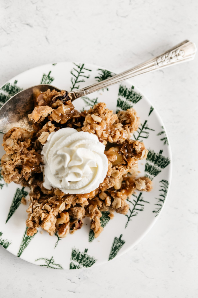 apple crisp with oat topping and whip
