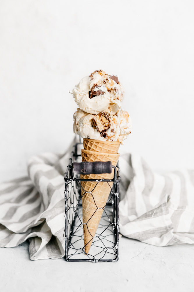 Ice Cream Holder Snickers Ice Cream
