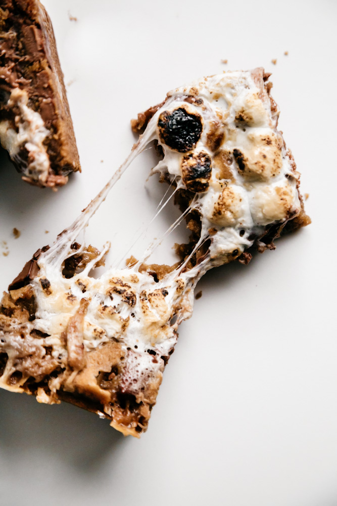 Easy s’mores cookie bars. 