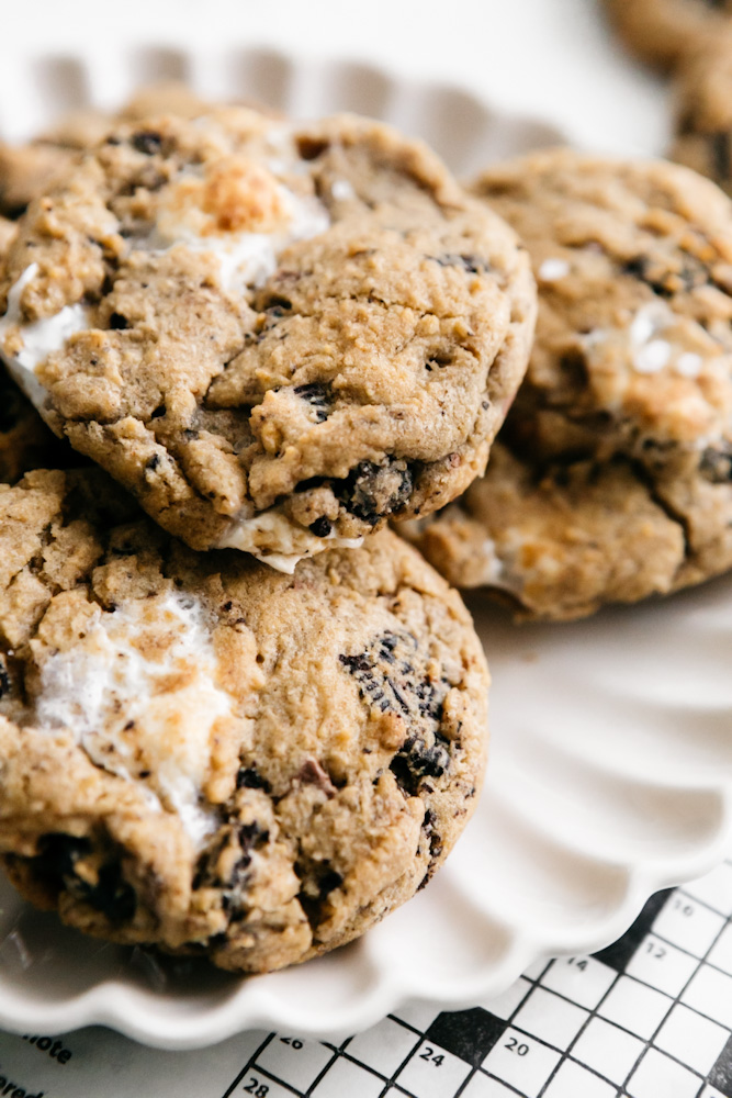 Loaded s’mores cookies closeup 