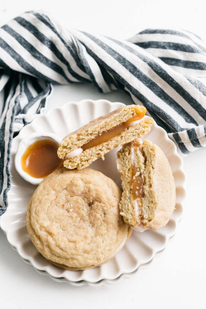 A plate of cookies 