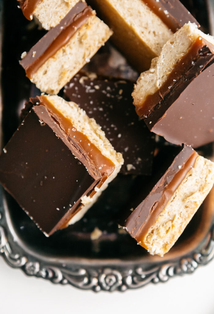 Millionaire Caramel Shortbread Bars 