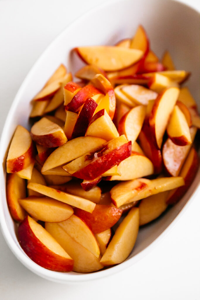 Sliced Peaches in a bowl 