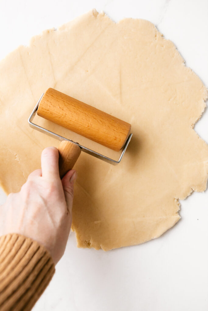Rolling out pie crust 