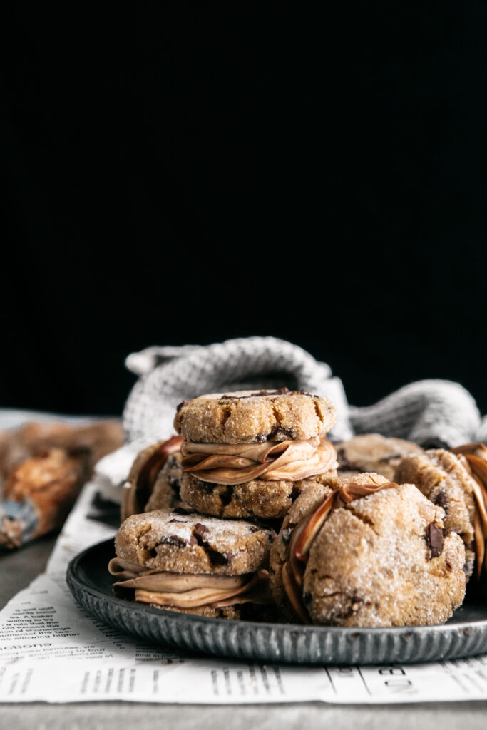 Flourless Peanut Butter Chocolate Chip Sandwich Cookies 