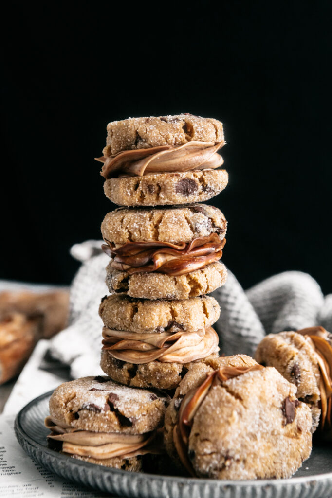 Flourless Peanut Butter Chocolate Chip Sandwich Cookies 