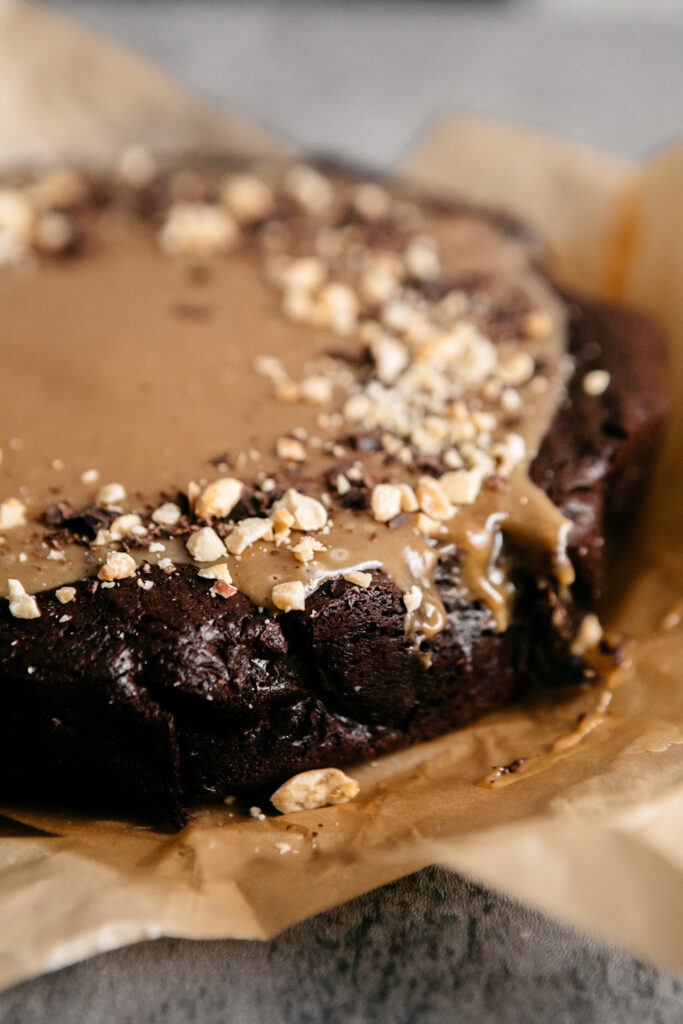 Flourless Peanut Butter Chocolate Cake 