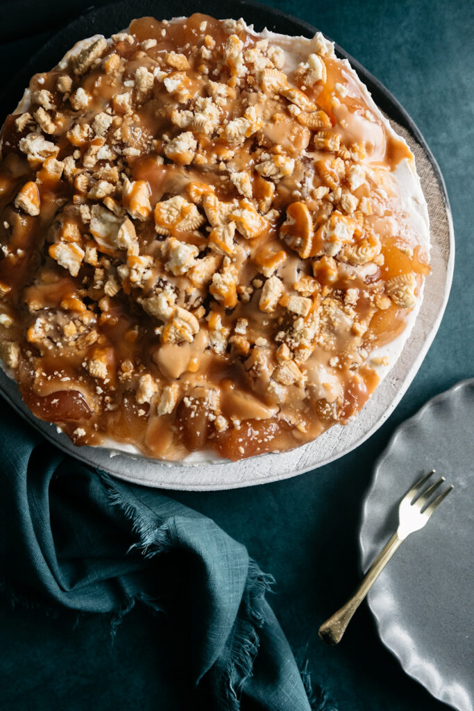 No-Bake Caramel Apple Cheesecake 