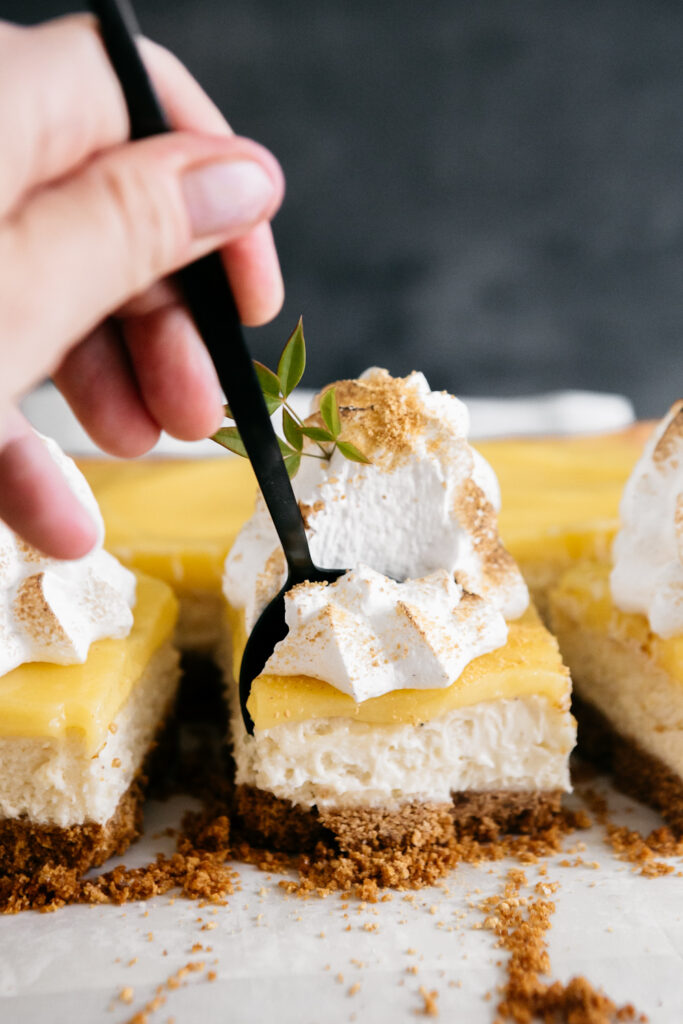 Lemon Curd Cheesecake Bars 