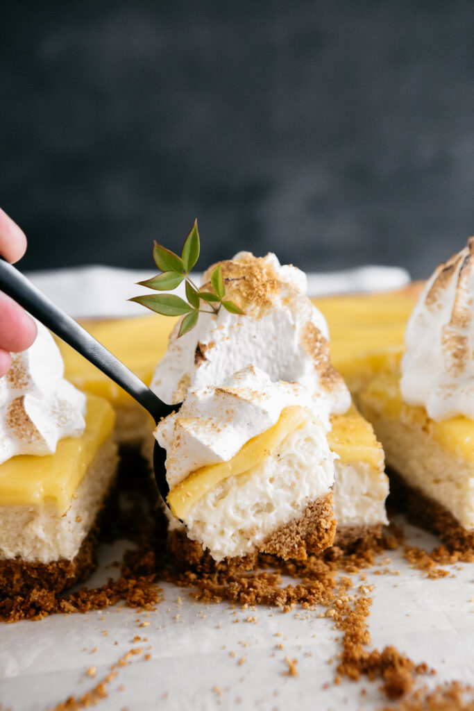 Lemon Curd Cheesecake Bars 