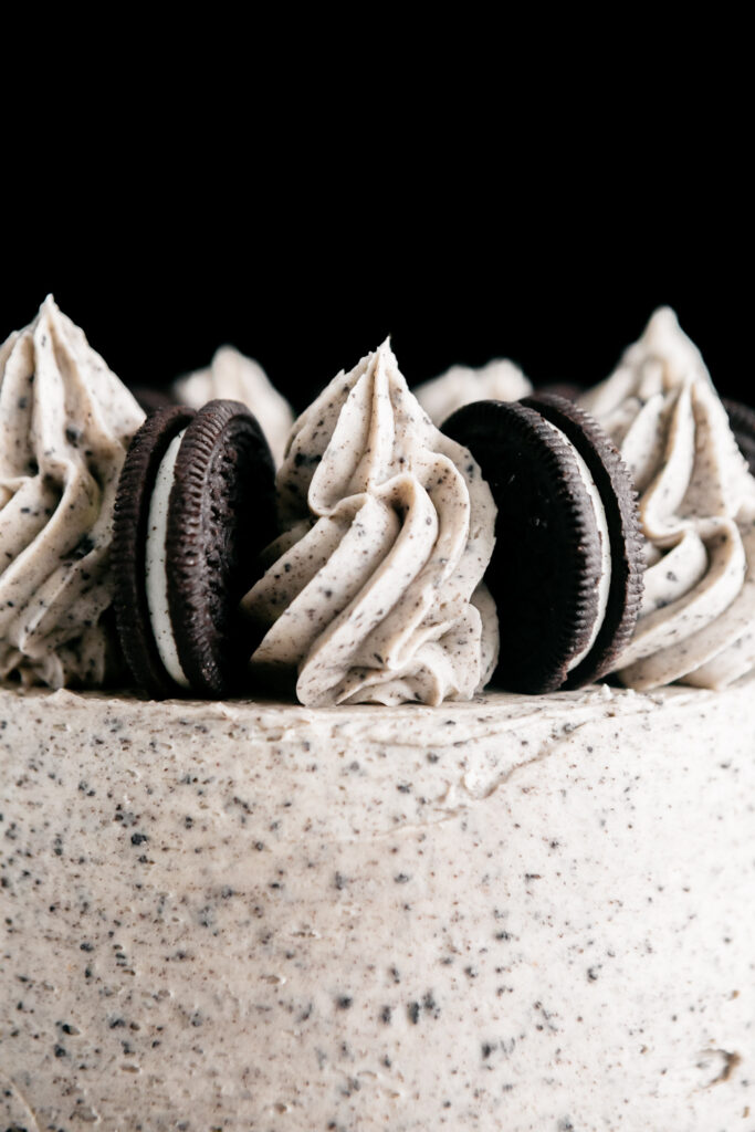 Oreo Crust Cookies and Cream Cake 