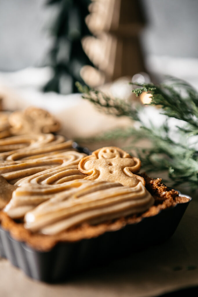 Caramel Gingerbread Pastry Cream Tart