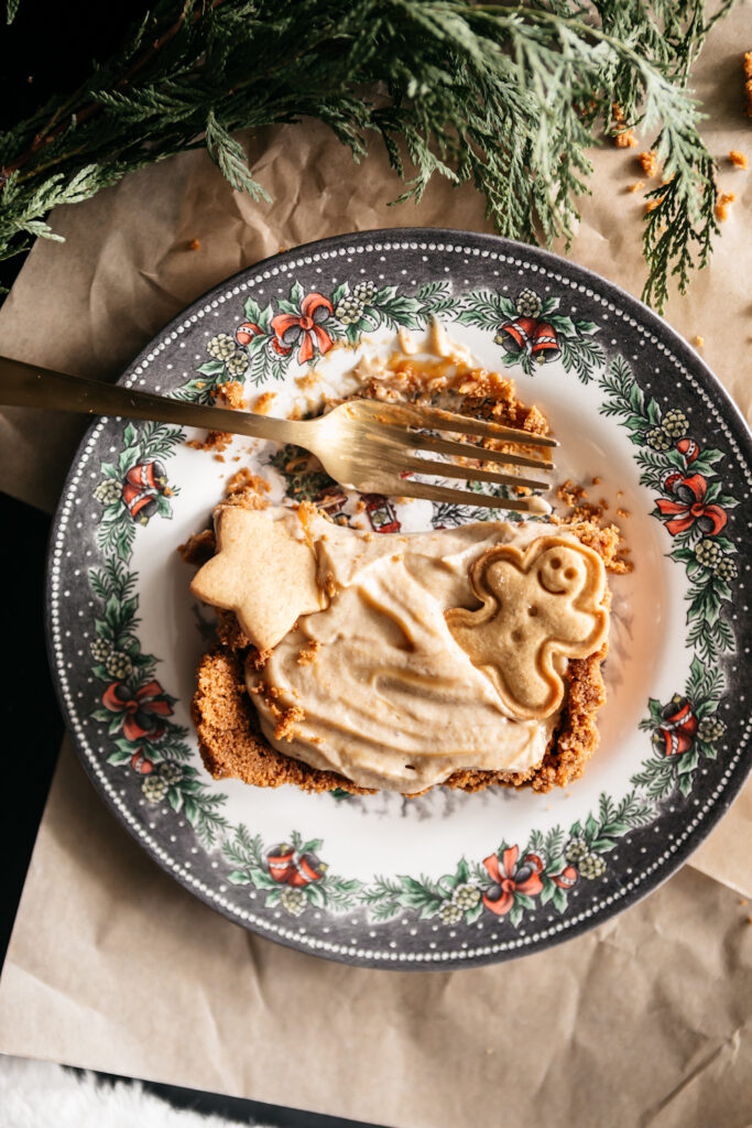 Caramel Gingerbread Pastry Cream Tart