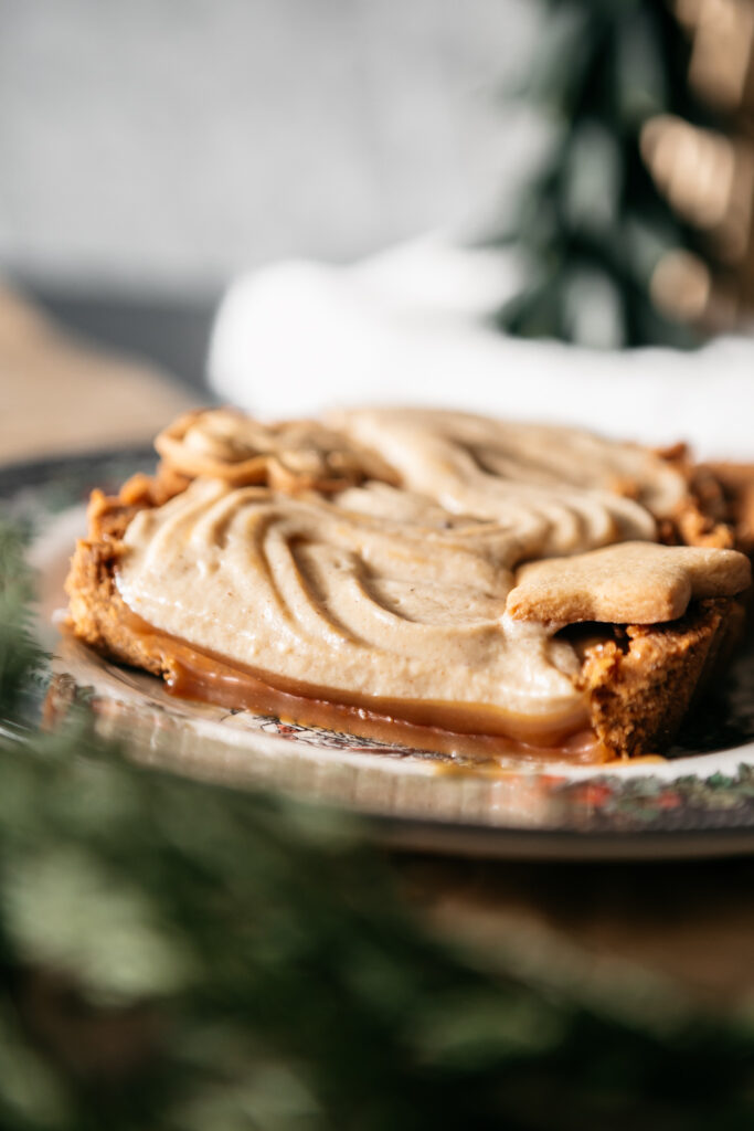 Caramel Gingerbread Pastry Cream Tart