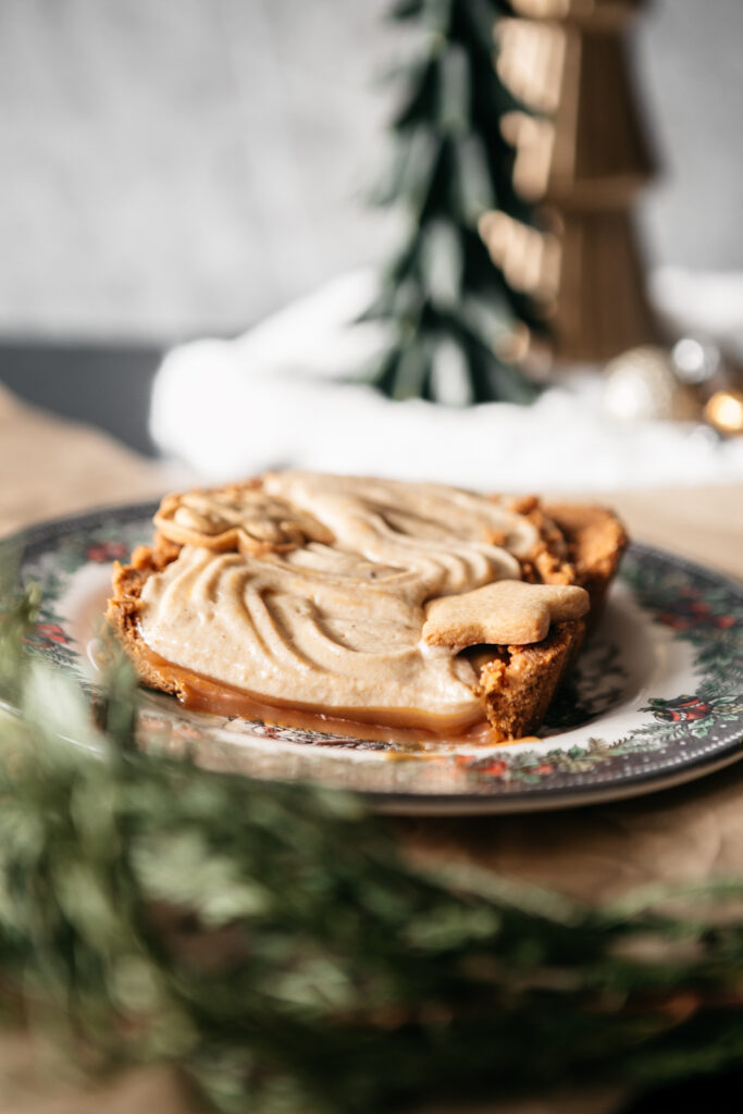 Caramel Gingerbread Pastry Cream Tart